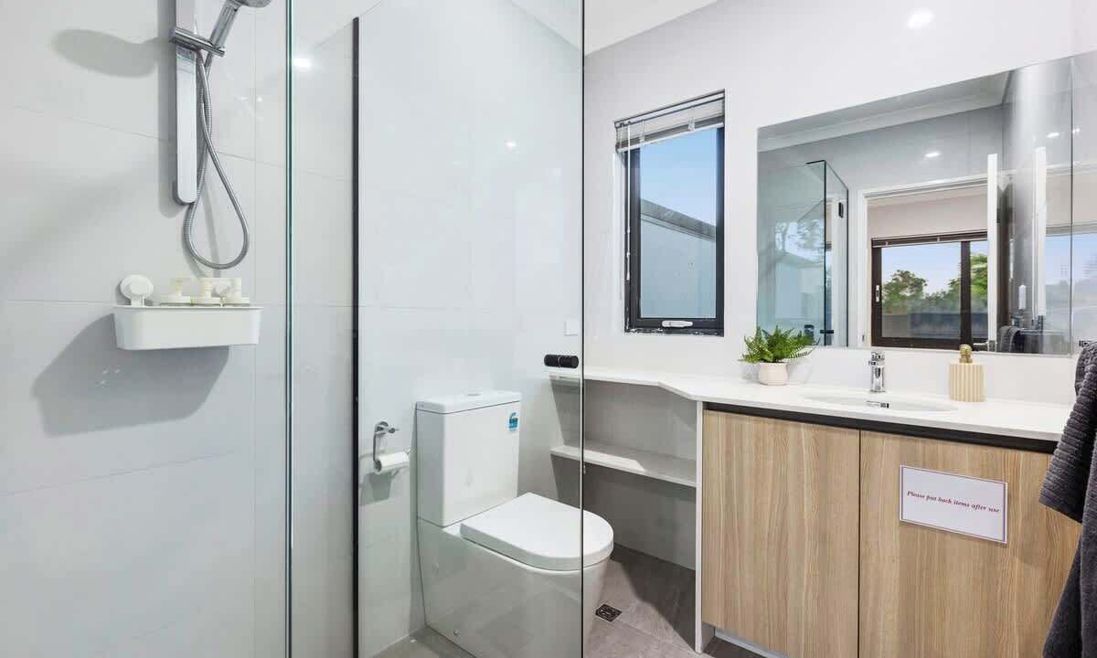 Photo of Bathroom in St James