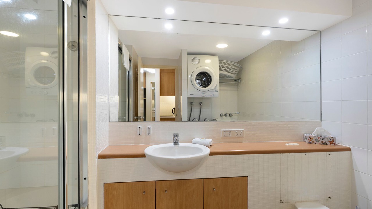 Photo of Bathroom in The Entrance