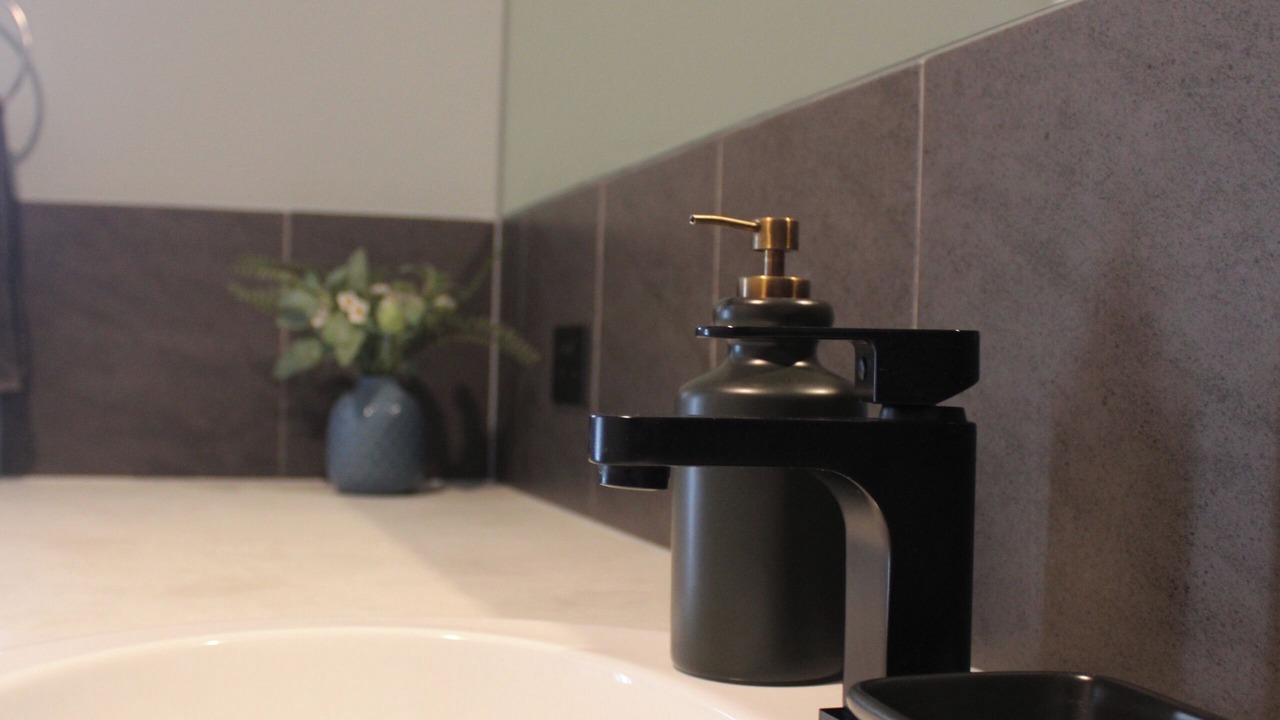 Photo of Bathroom in Worrolong