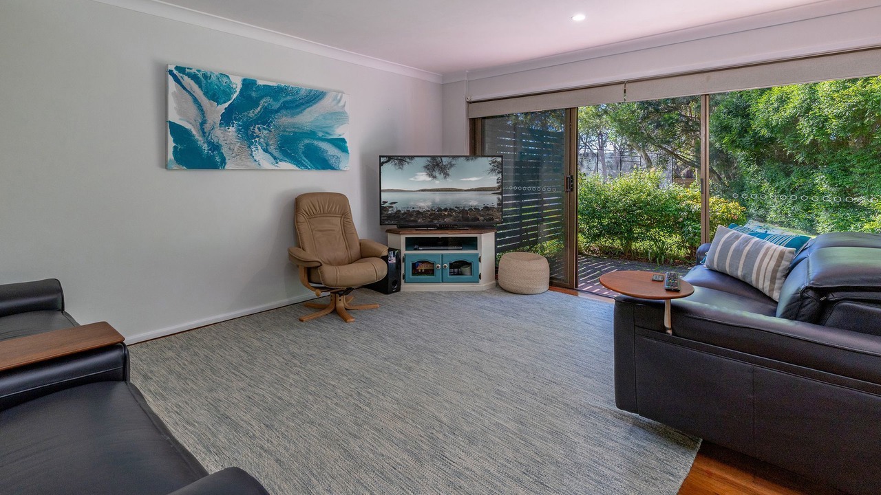Photo of Livingroom in Smiths Lake