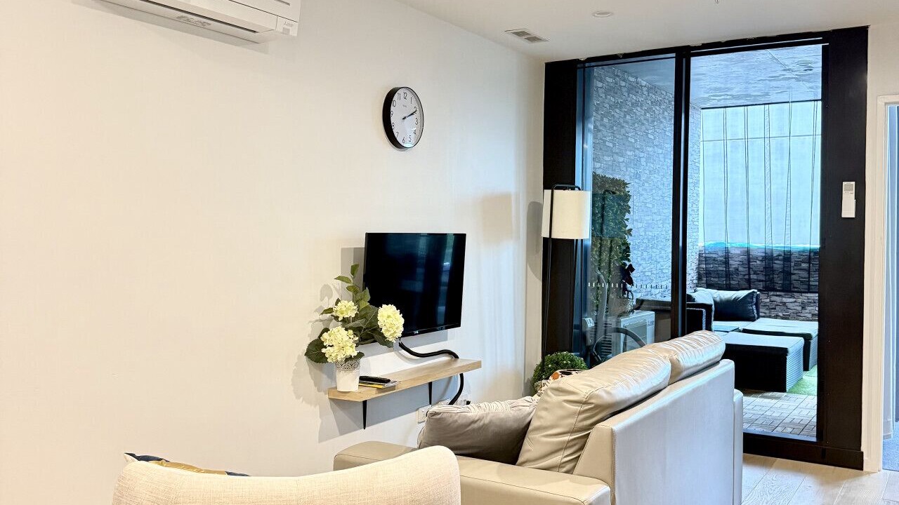 Photo of Livingroom in Reid