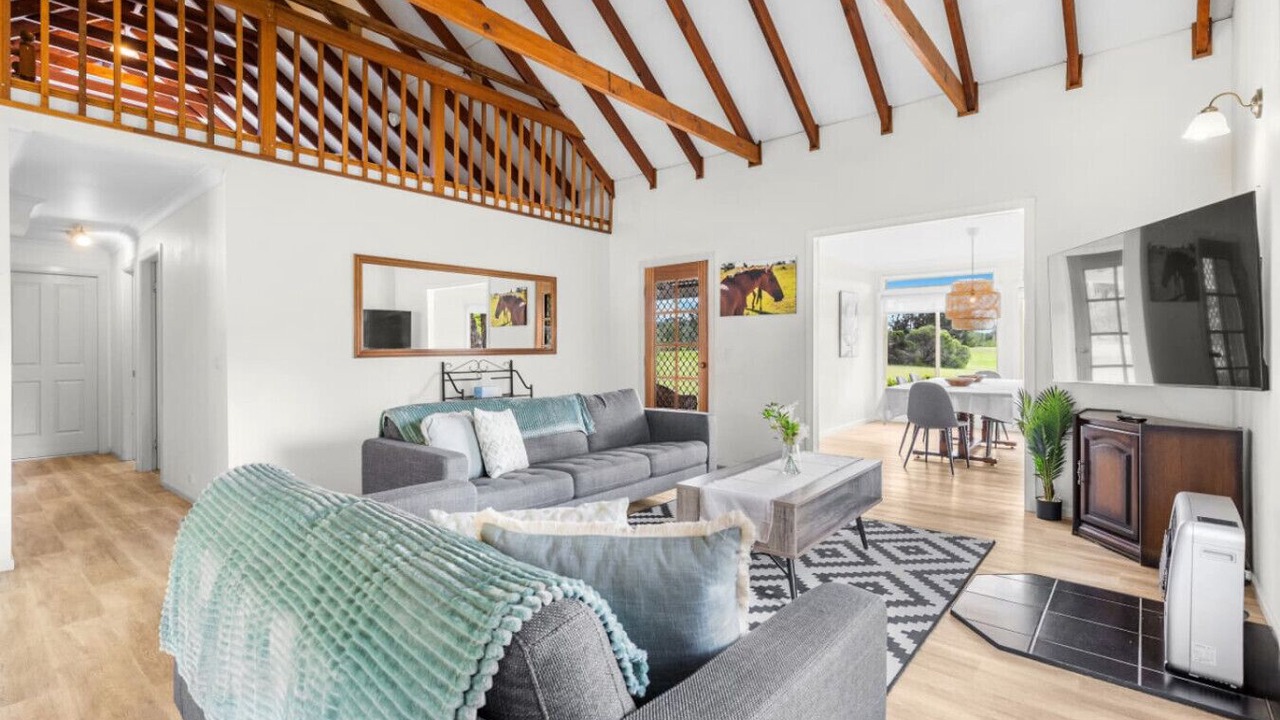 Photo of Livingroom in Lovedale