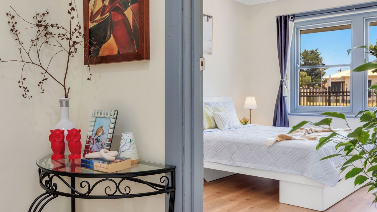 Photo of Bedroom in Woodville Gardens