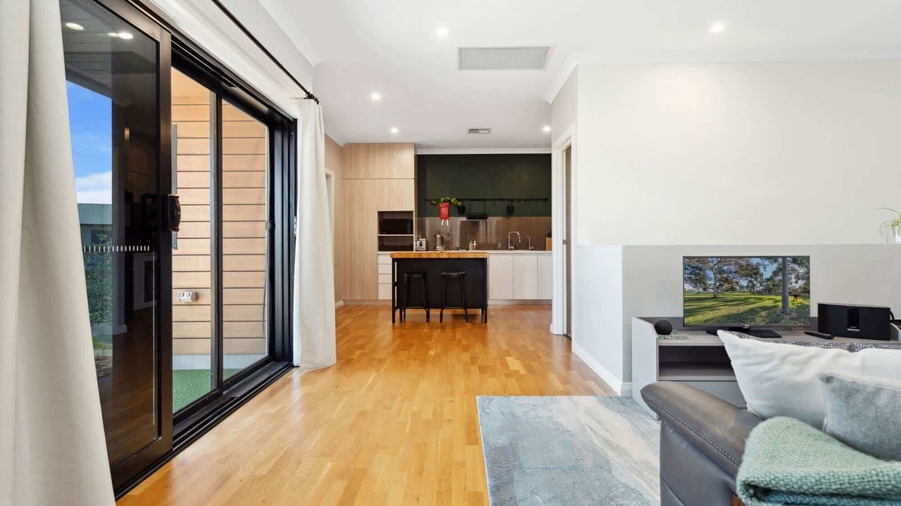 Photo of Livingroom in Woodville West