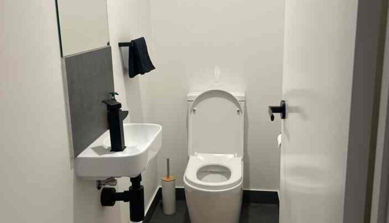 Photo of Bathroom in Sawmill Settlement