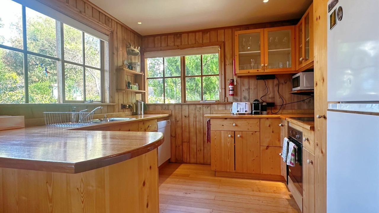 Photo of Kitchen in Lower Snug