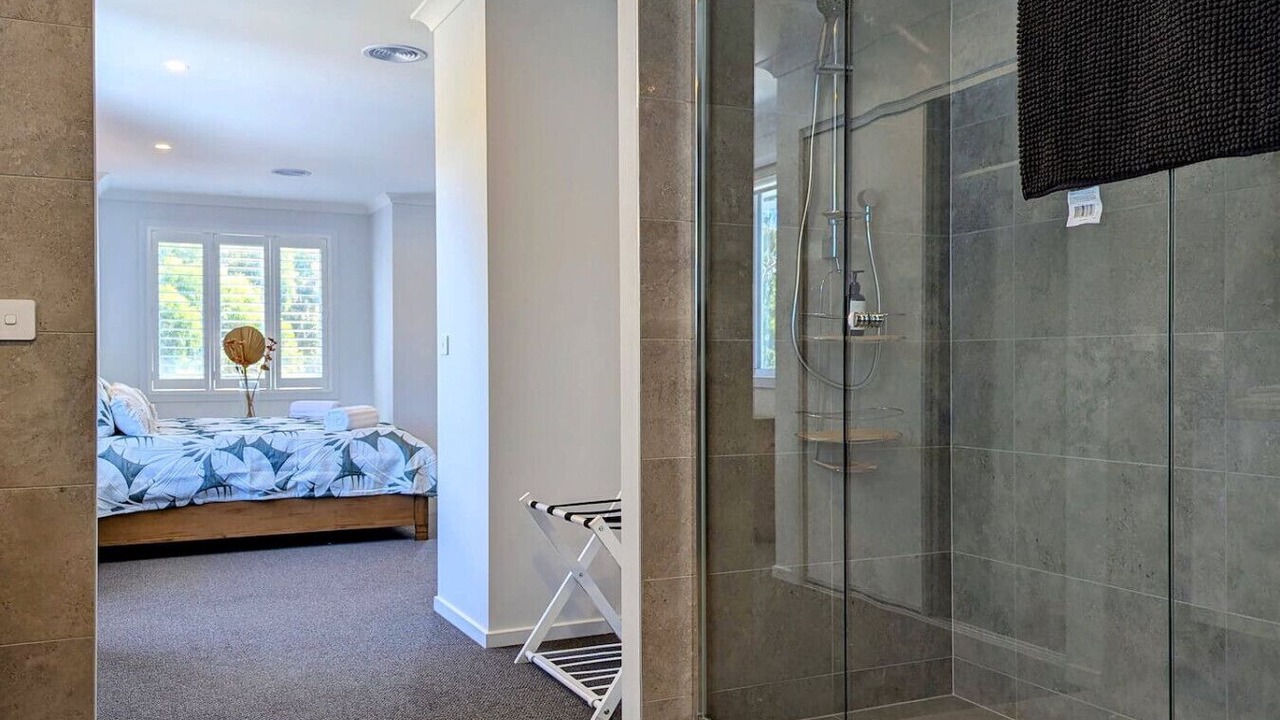 Photo of Bathroom in Indented Head