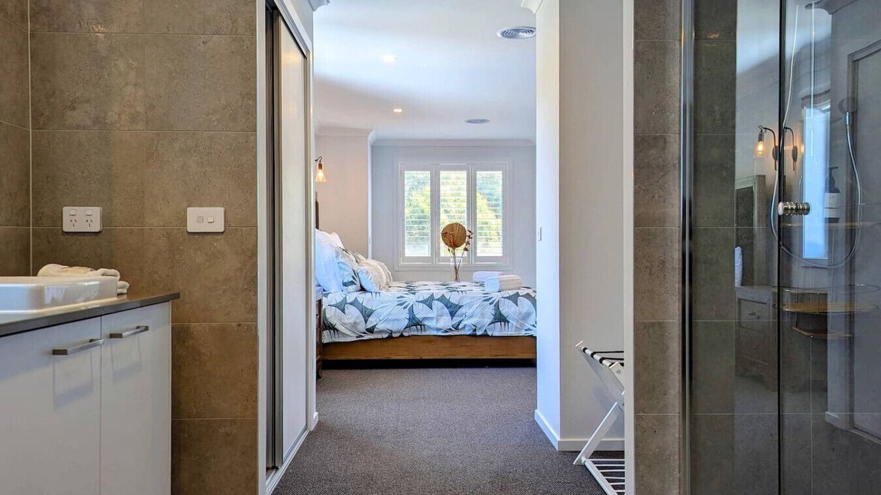 Photo of Bathroom in Indented Head