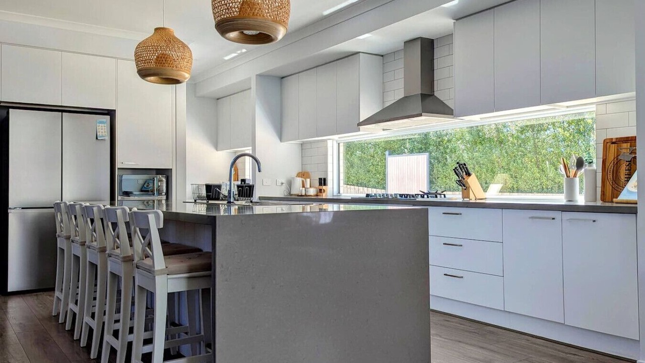 Photo of Kitchen in Indented Head