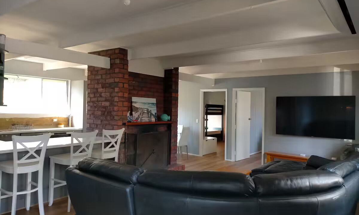 Photo of Livingroom in Venus Bay