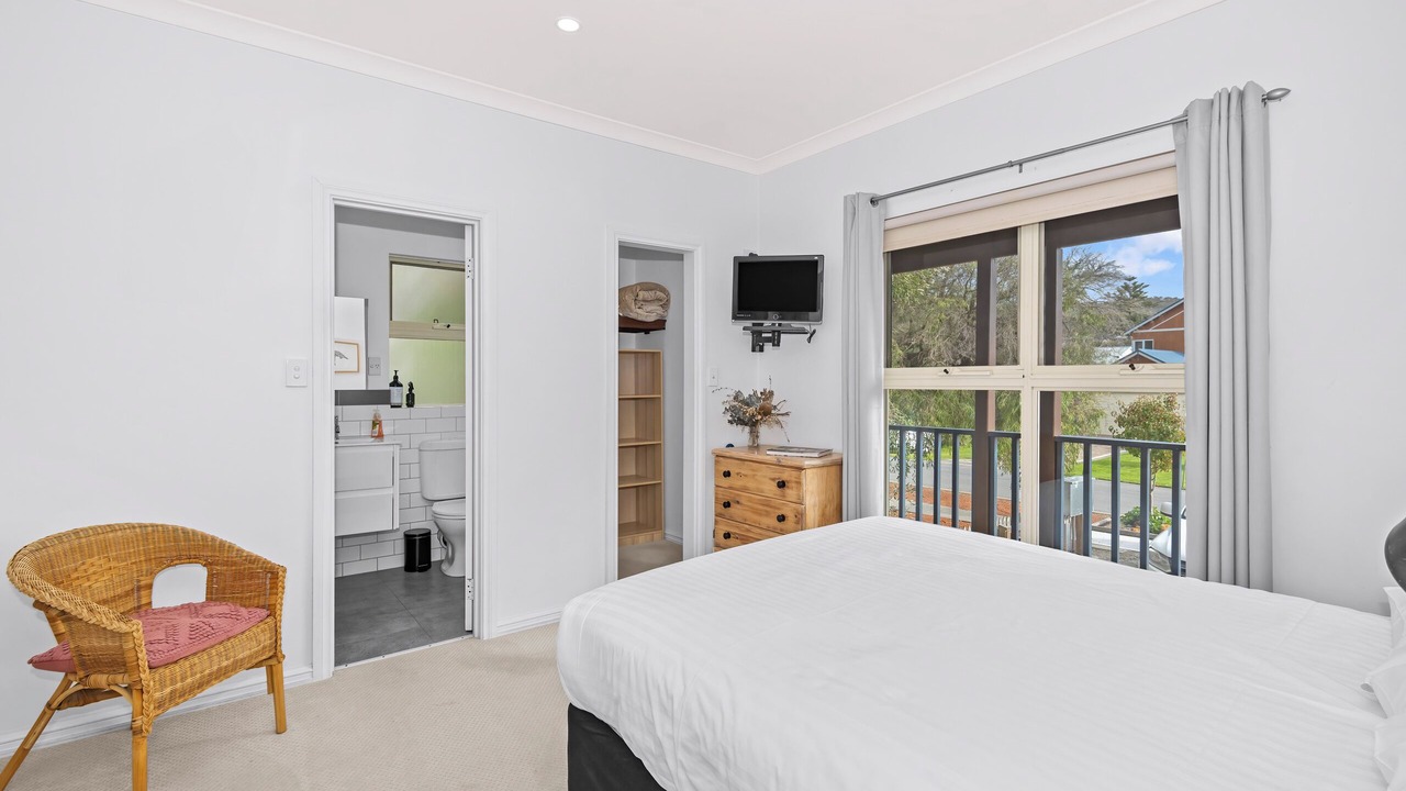 Photo of Bedroom in Middleton Beach