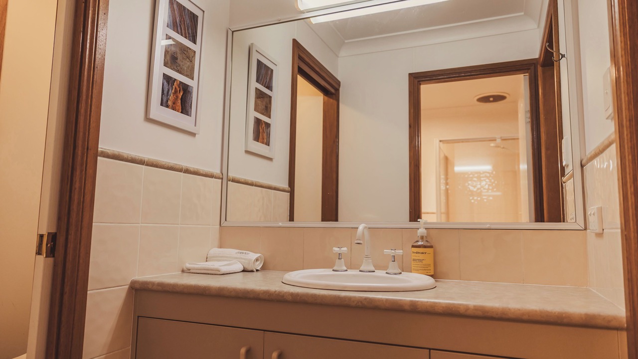 Photo of Bathroom in Growee