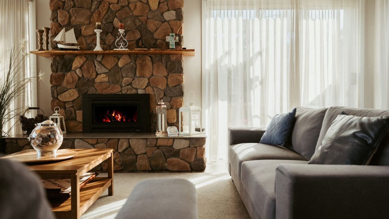 Photo of Livingroom in Squeaking Point