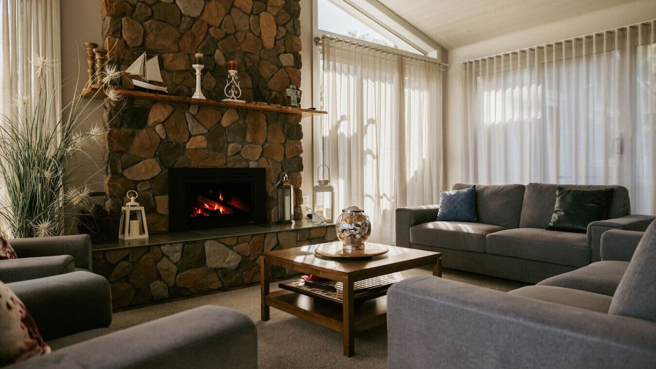 Photo of Livingroom in Squeaking Point