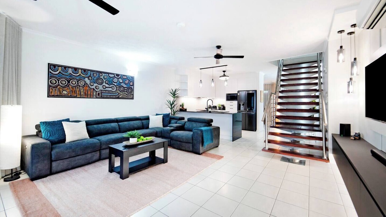 Photo of Livingroom in Cullen Bay