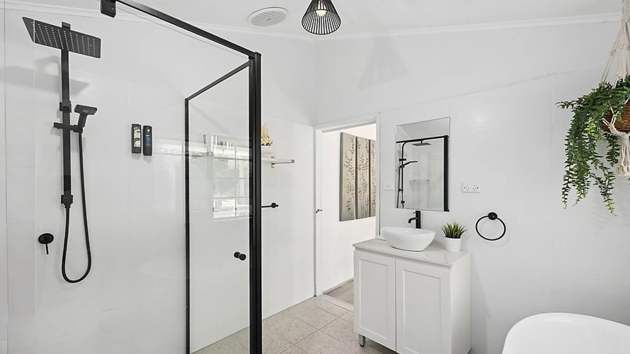 Photo of Bathroom in The Entrance North