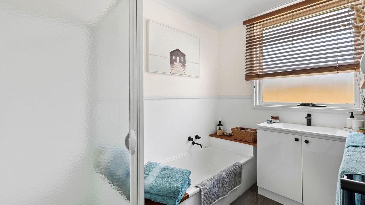 Photo of Bathroom in Point Lonsdale