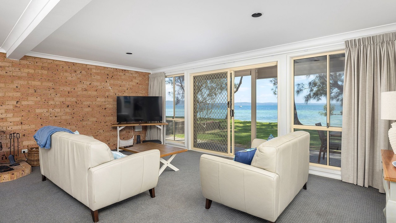 Photo of Livingroom in Salamander Bay