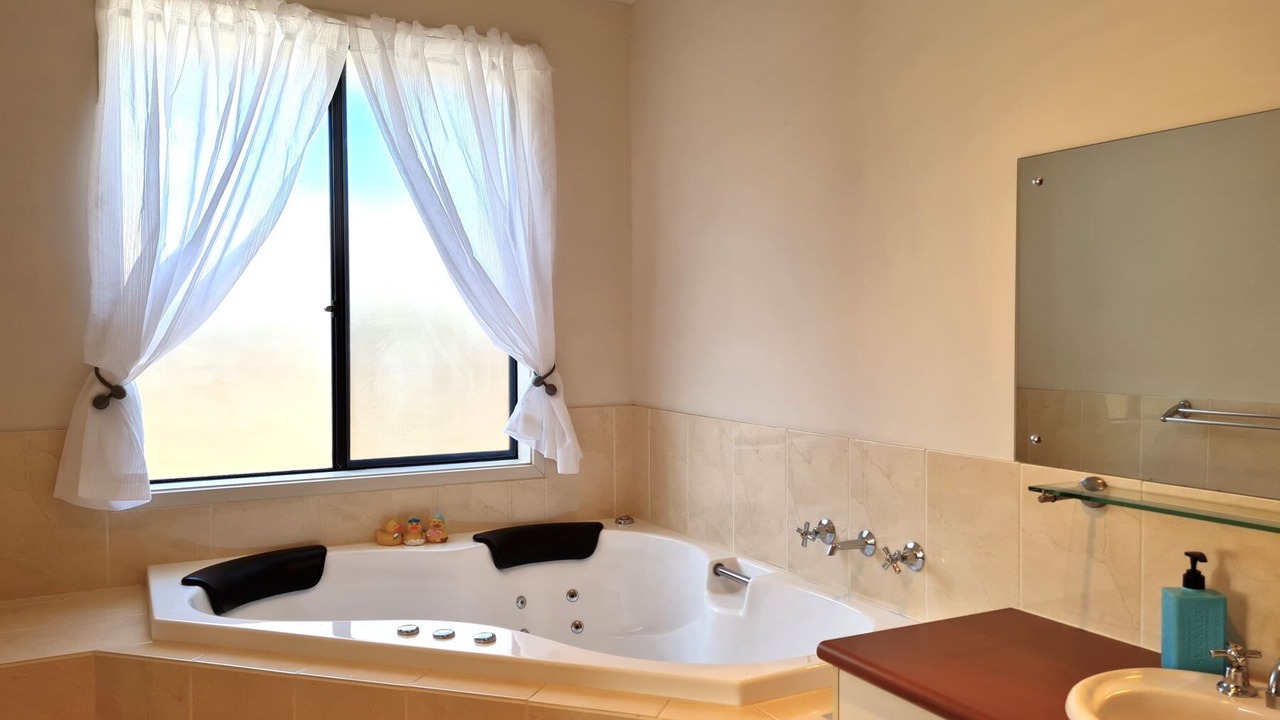 Photo of Bathroom in Moonta Bay