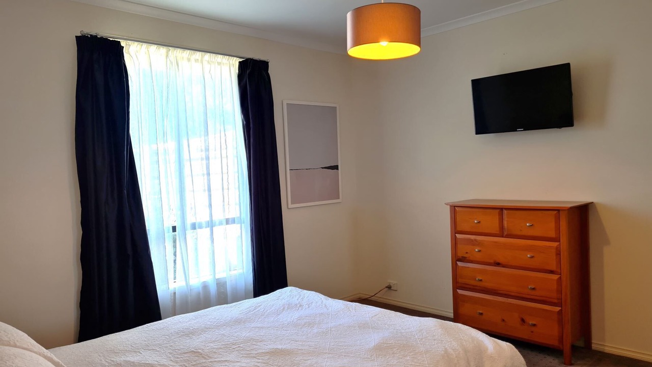 Photo of Bedroom in Moonta Bay