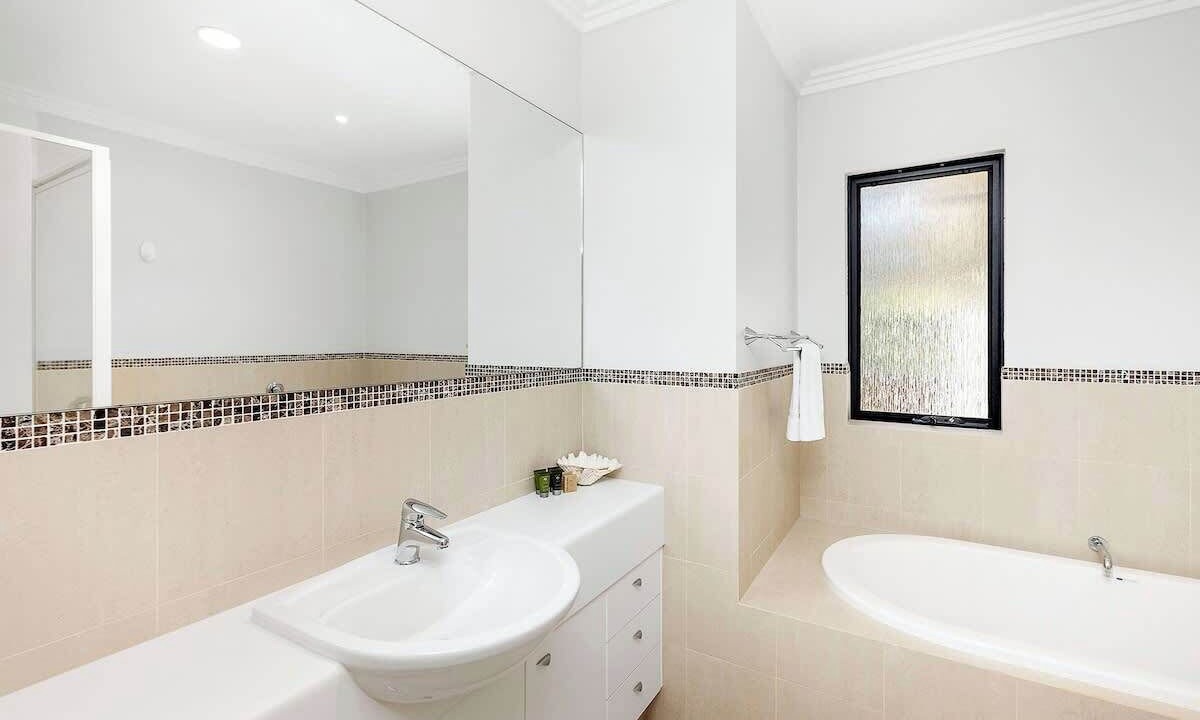 Photo of Bathroom in Quindalup