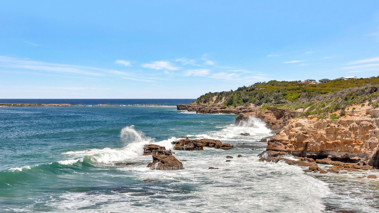 Photo of Others in Caves Beach