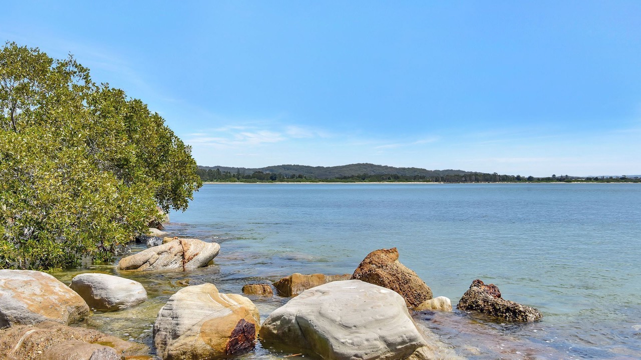 Photo of Others in Caves Beach