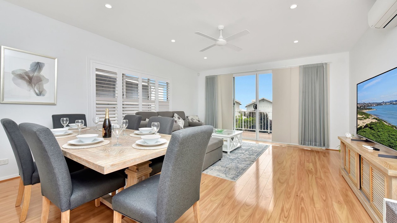 Photo of Livingroom in Caves Beach