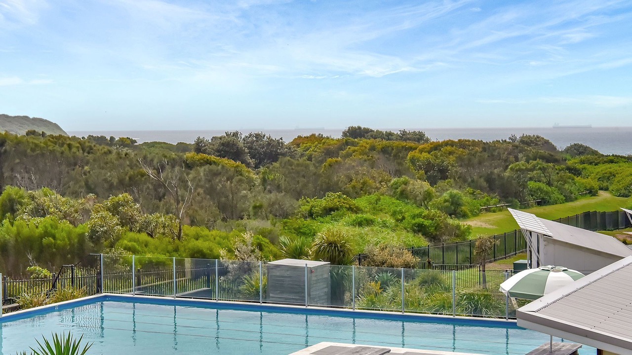 Photo of Outdoor in Caves Beach