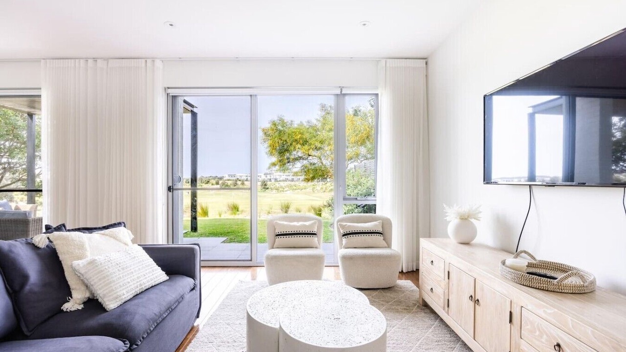 Photo of Livingroom in Magenta Shores