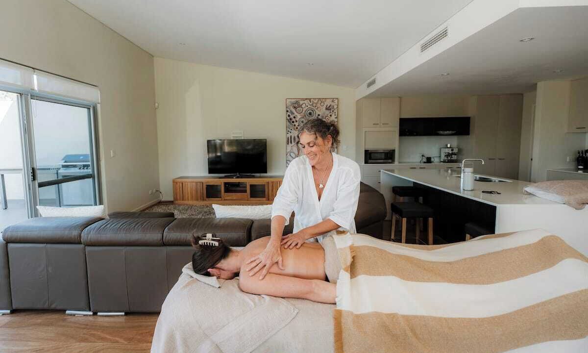 Photo of Livingroom in Eagle Bay