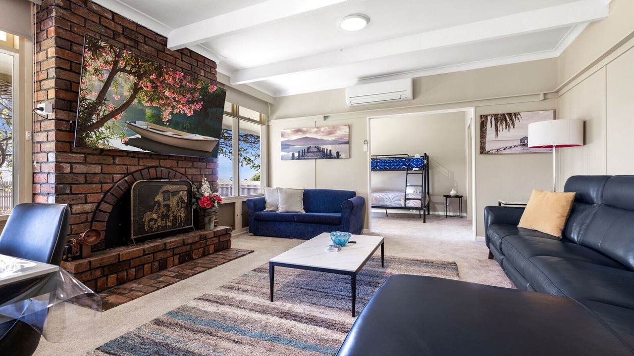 Photo of Livingroom in Eagle Point