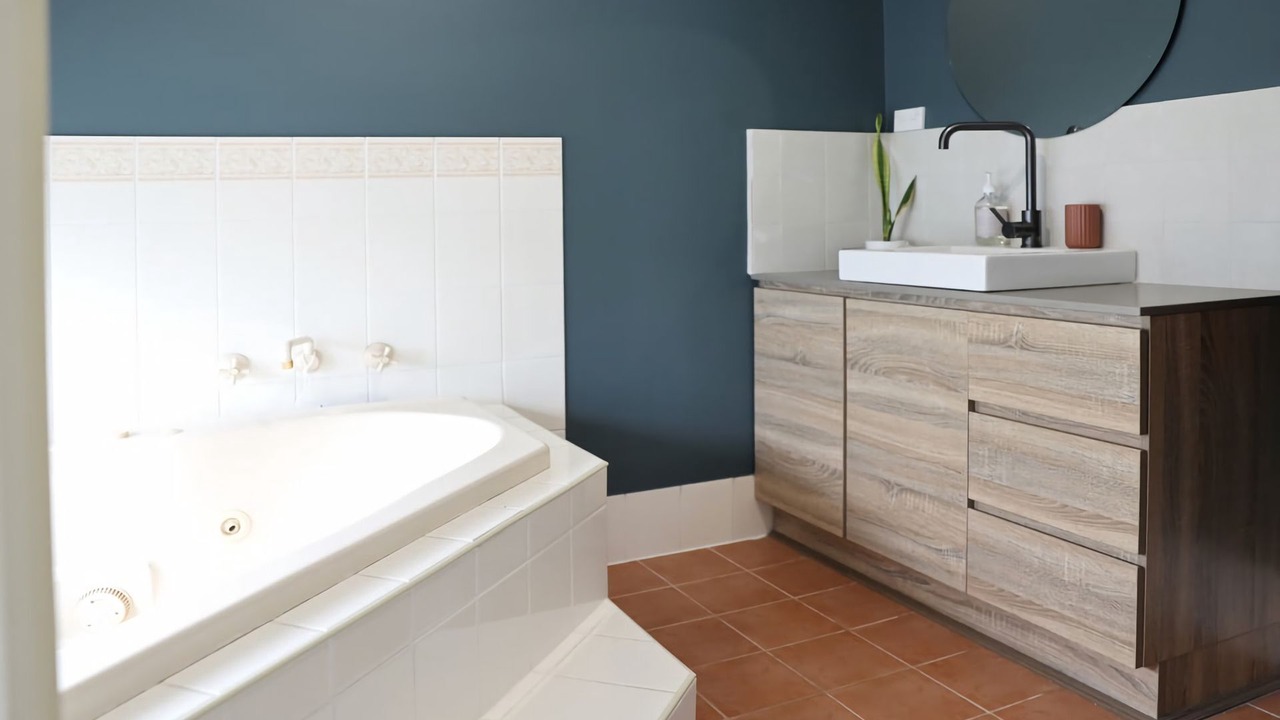 Photo of Bathroom in The Entrance North