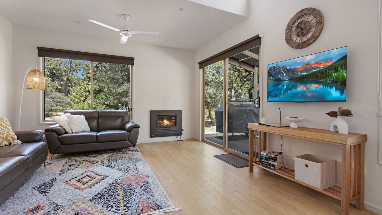 Photo of Livingroom in Forge Creek