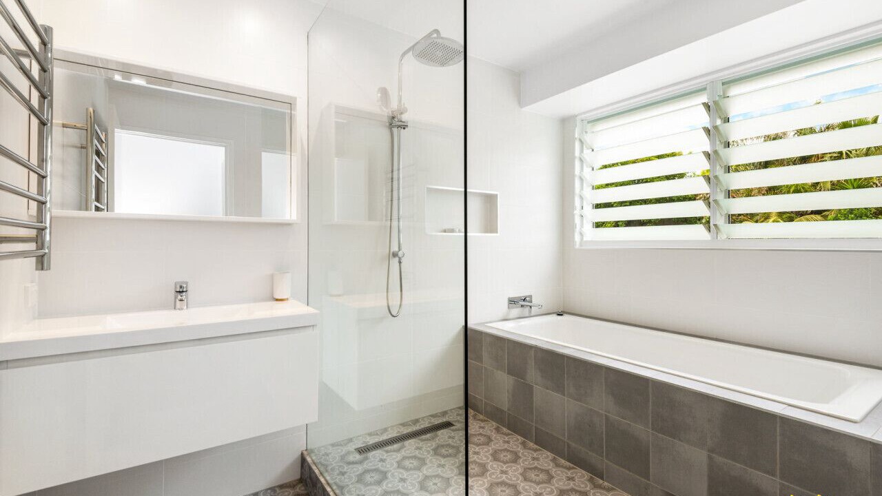Photo of Bathroom in Indented Head