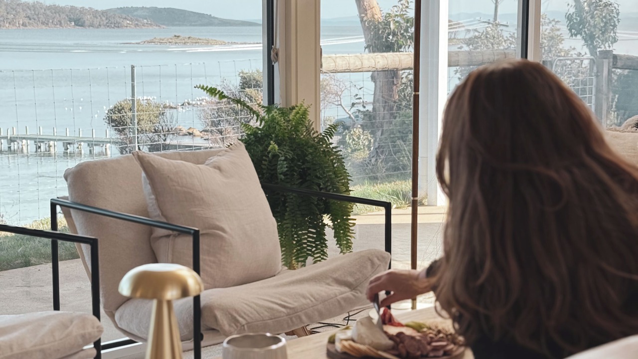 Photo of Livingroom in White Beach