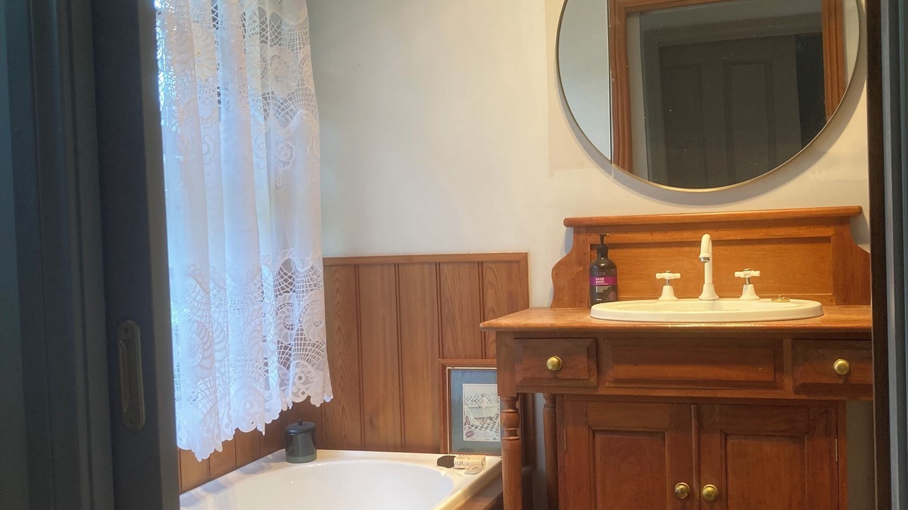 Photo of Bathroom in Yea