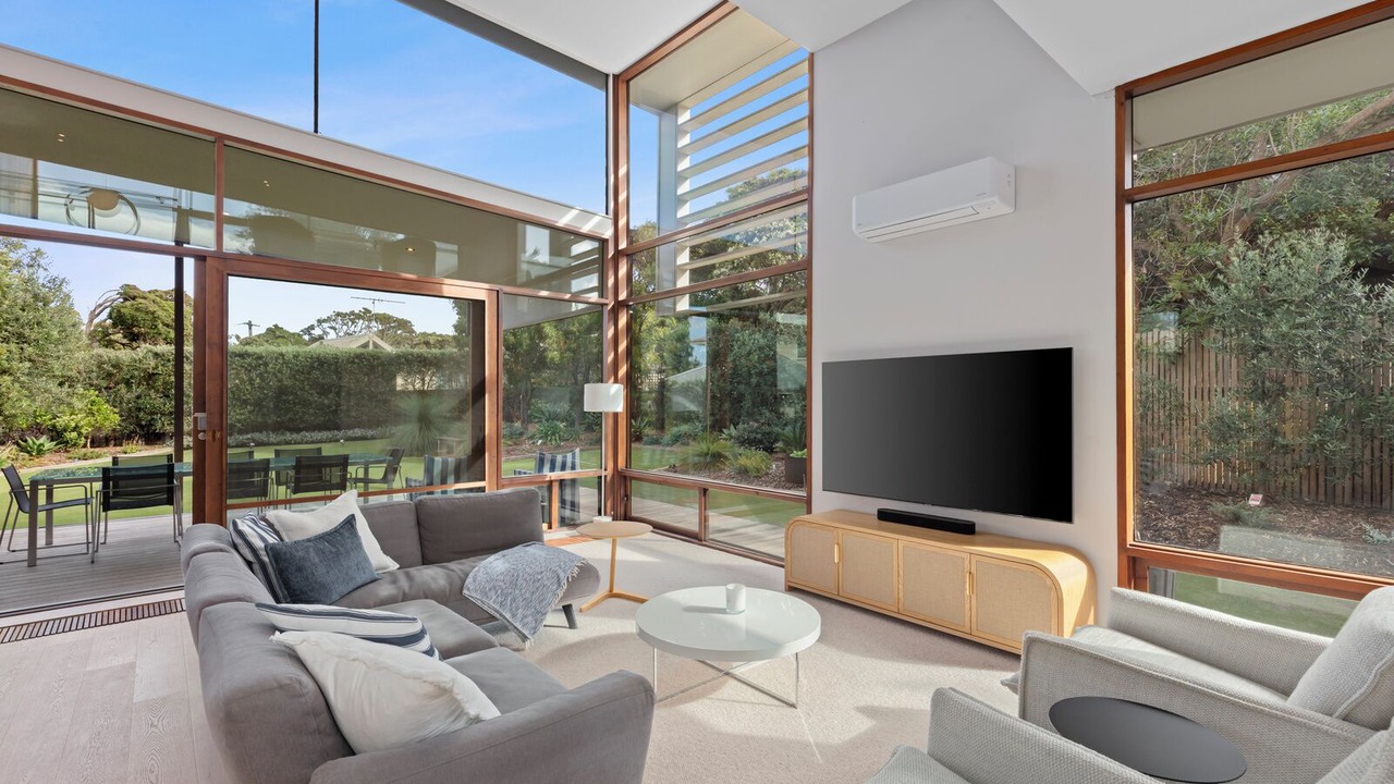 Photo of Livingroom in Point Lonsdale