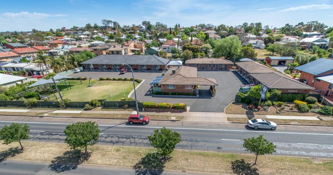 Photo of Others in West Tamworth