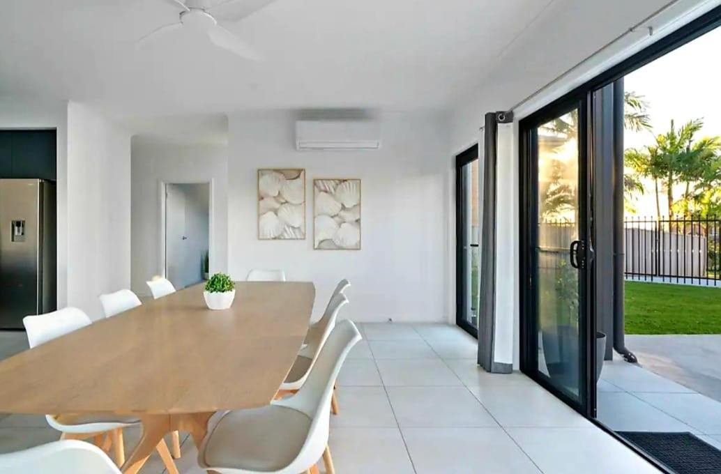 Photo of Others in Caves Beach