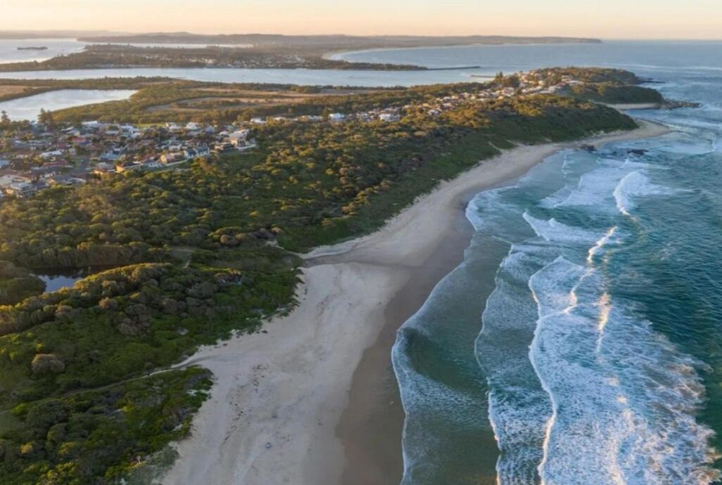 Photo of Others in Caves Beach