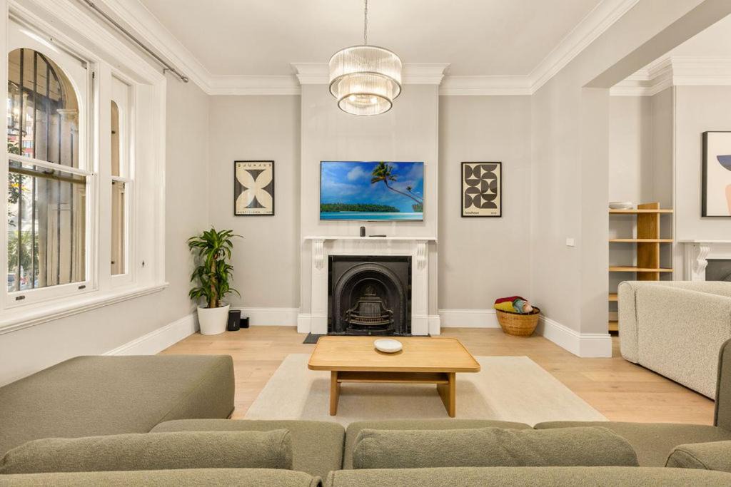 Photo of Others in Potts Point