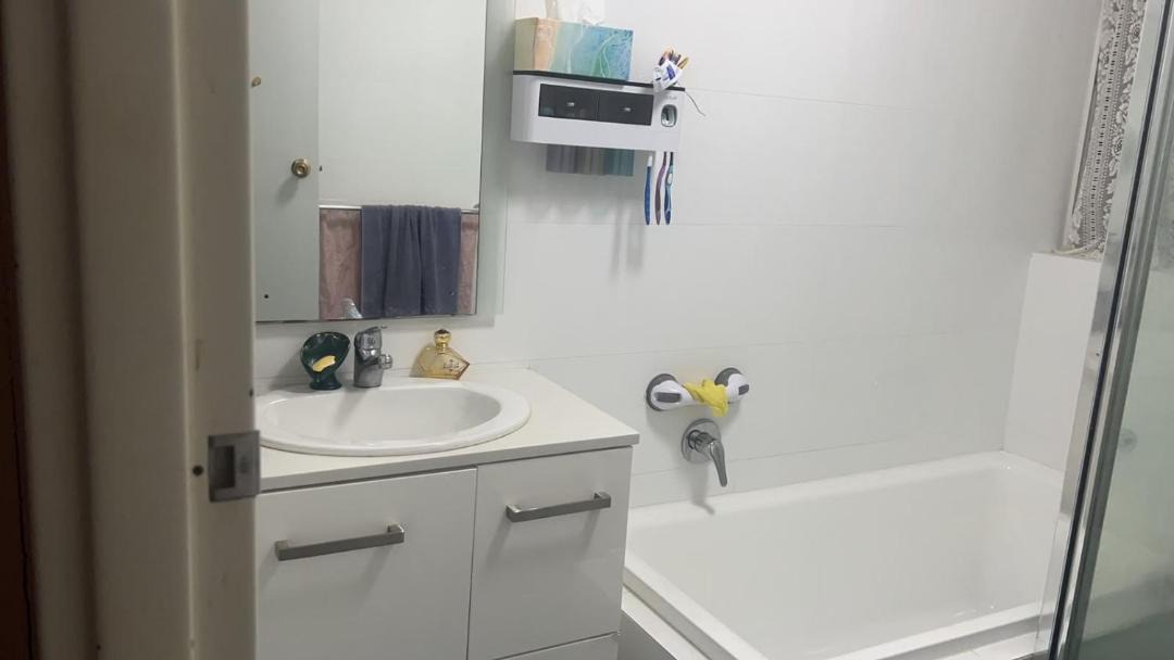 Photo of Bathroom in Huntingdale