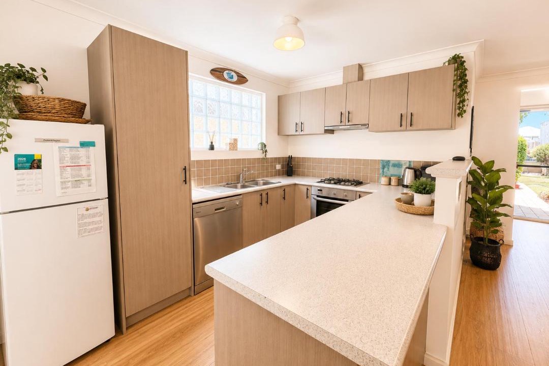 Photo of Others in Broadwater