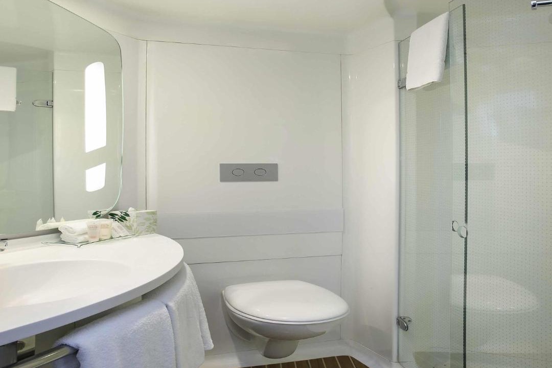 Photo of Bathroom in Mascot