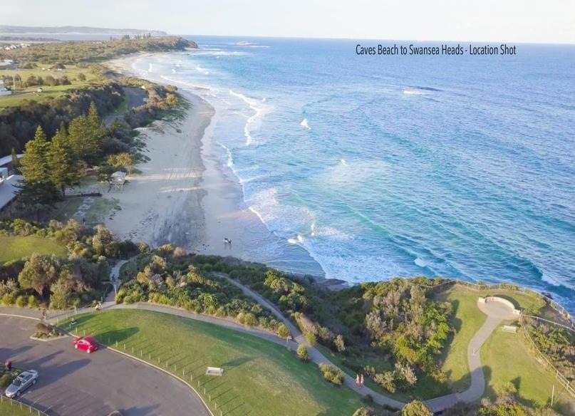 Photo of Others in Caves Beach