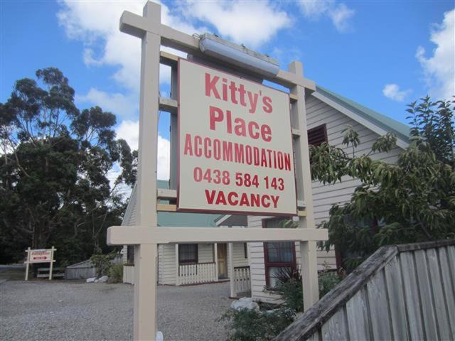 Photo of Others in Strahan