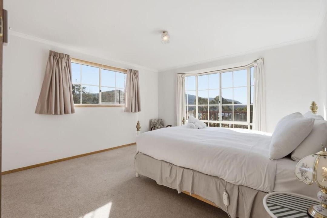 Photo of Others in Eaglehawk Neck