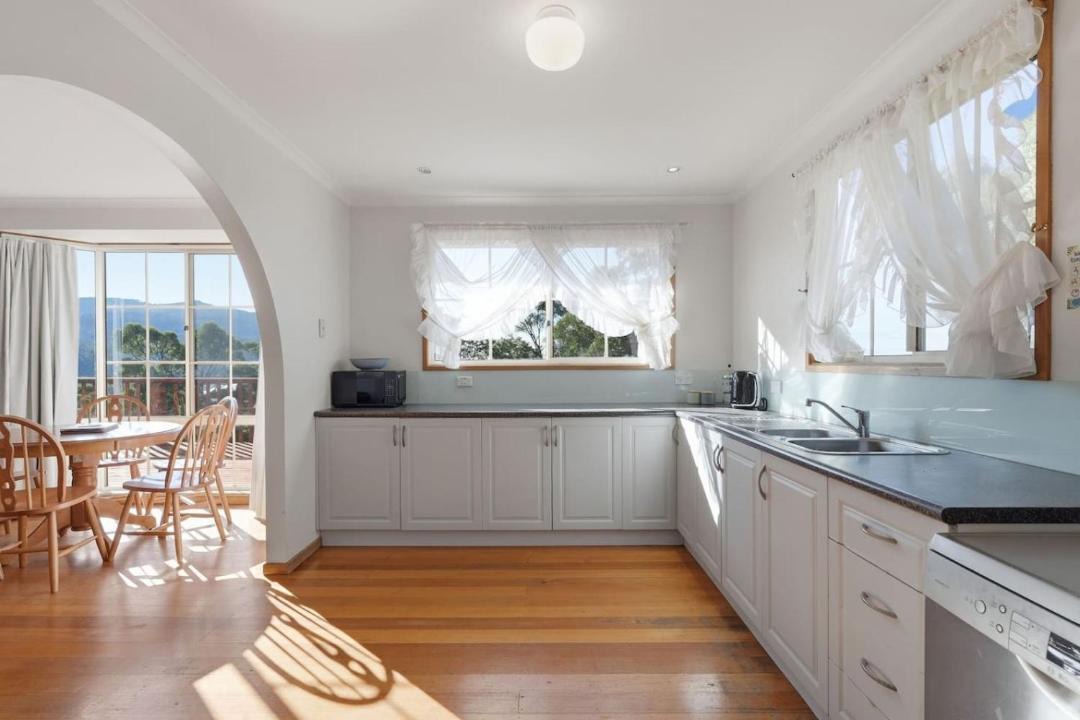 Photo of Others in Eaglehawk Neck