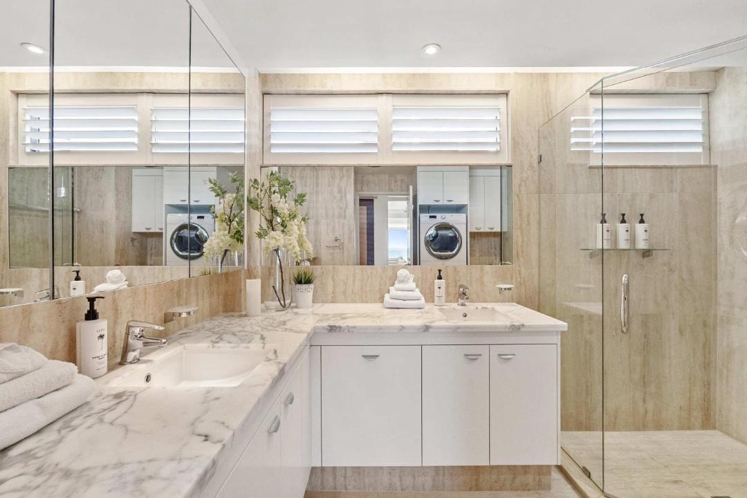 Photo of Bathroom in Main Beach